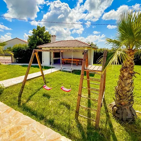 My Dalmatia - Ljubica With Private Pool Tinj